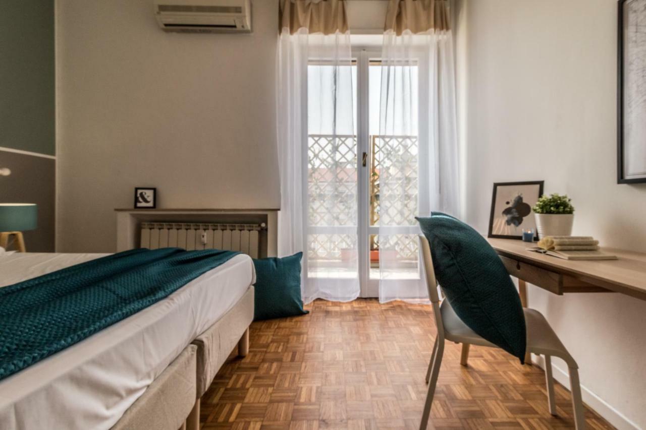 Joivy Modern 1-Bed Flat With Balcony In Portello Мілан Екстер'єр фото